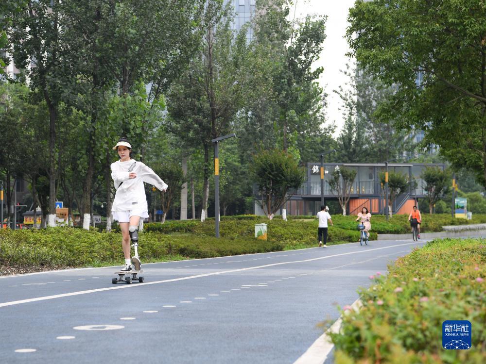 泛娱乐平台